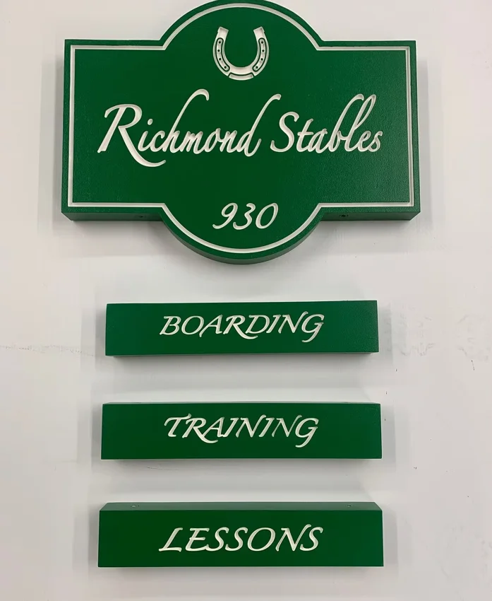 Project 09: Richmond Stables — coordinated boarding, training and lessons wayfinding signs.