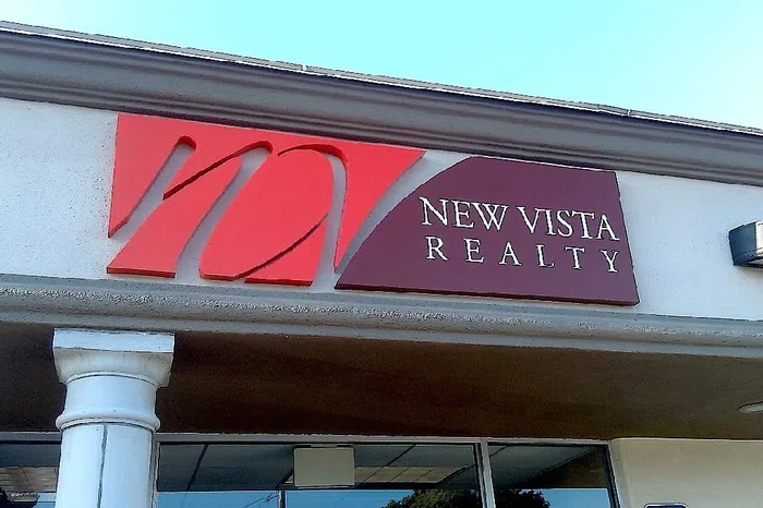 New Vista Realty dimensional building sign